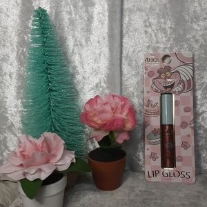 Alice In Wonderland Limited Addition Lip Gloss N.W.T.